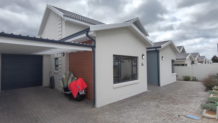 3 Bedroom Property for Sale in Hartenbos Heuwels Western Cape
